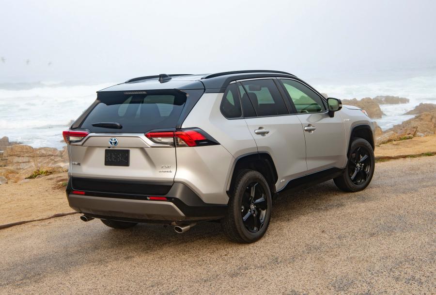  Toyota RAV4 XSE Hybrid 2018 года  (NA) (фото 53 из 71)